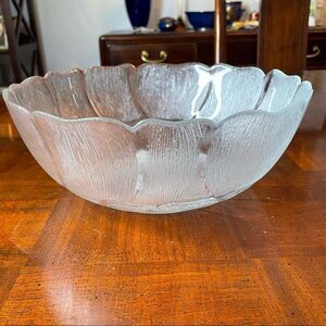 Arcoroc Fleur 10.5" Glass Salad Serving Bowl